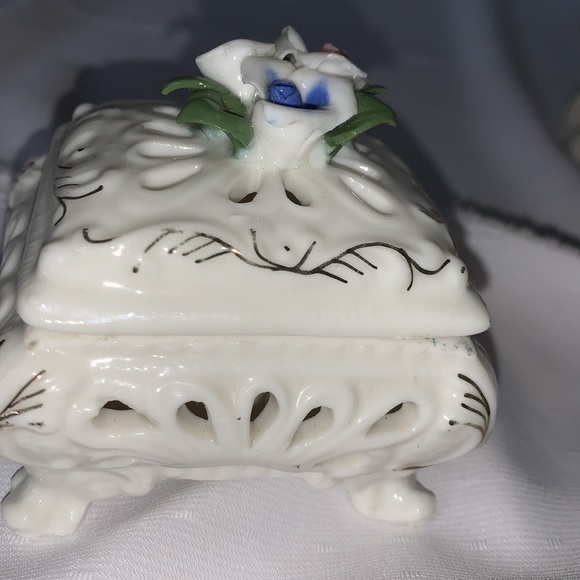 Tinker box of chips or cracks it’s very cute - Picture 7 of 10